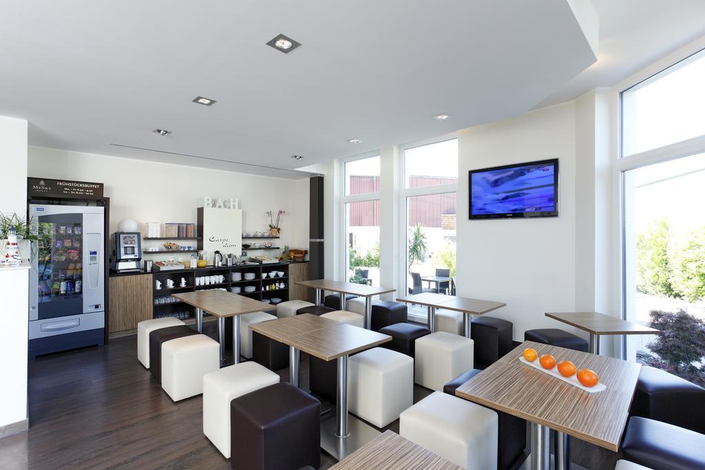 Mysky Hotel Pulheim Exteriör bild